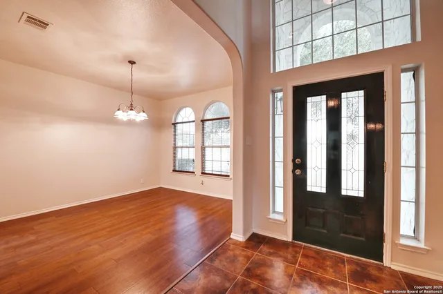 $2,550 | 611 American Flag, Schertz, TX 78108