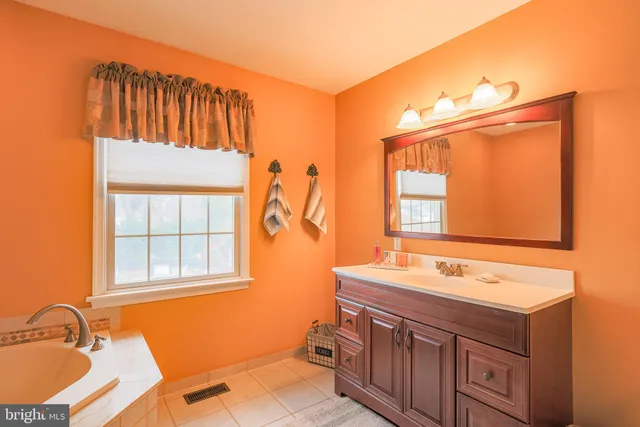 $640,000 | 4505 Aubrey Avenue, Philadelphia, PA 19114