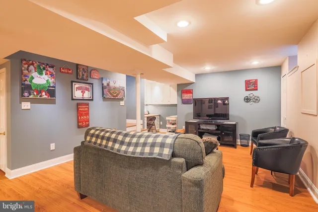 $640,000 | 4505 Aubrey Avenue, Philadelphia, PA 19114