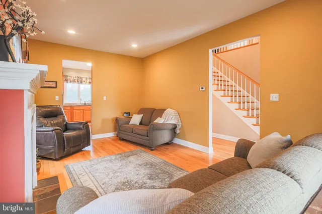 $640,000 | 4505 Aubrey Avenue, Philadelphia, PA 19114