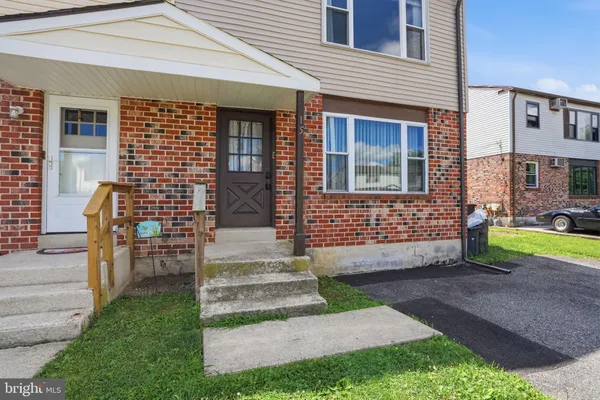 $279,900 | 15 Alicia Court, Glenolden, PA 19036