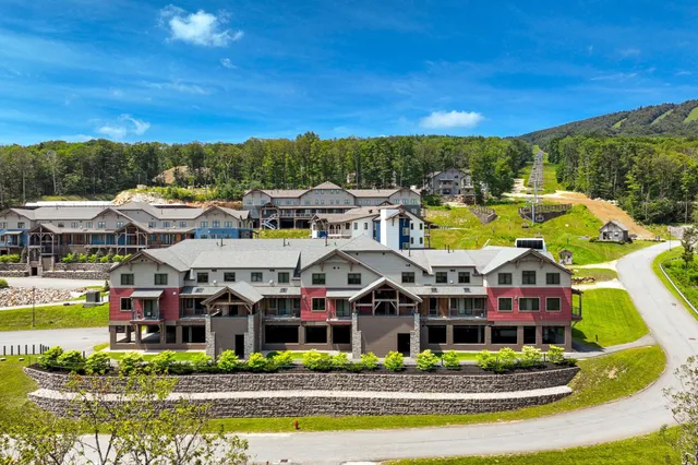$1,390,000 | 140 Lodge Road, Unit 11, Ludlow, VT 05149