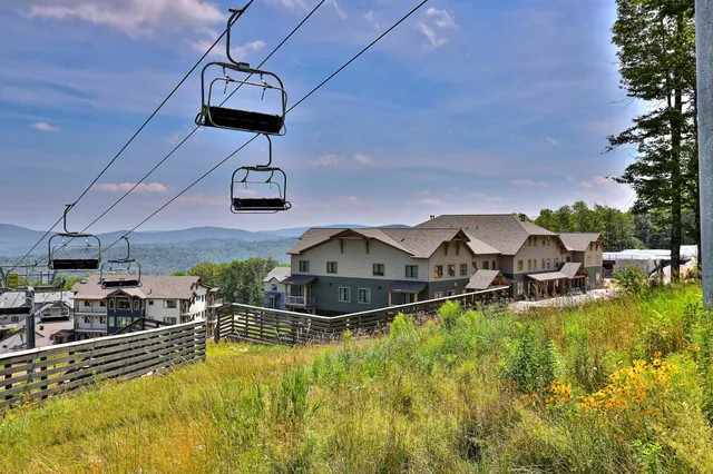 $1,390,000 | 140 Lodge Road, Unit 11, Ludlow, VT 05149