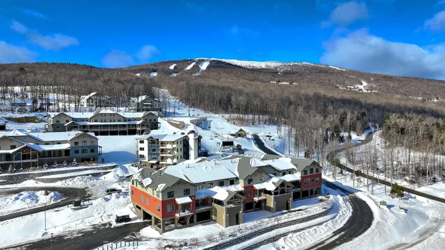 $1,390,000 | 140 Lodge Road, Unit 11, Ludlow, VT 05149