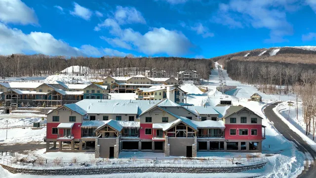 $1,390,000 | 140 Lodge Road, Unit 11, Ludlow, VT 05149