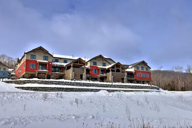 $1,390,000 | 140 Lodge Road, Unit 11, Ludlow, VT 05149