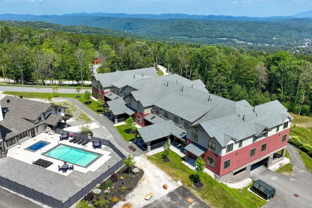 $1,390,000 | 140 Lodge Road, Unit 11, Ludlow, VT 05149