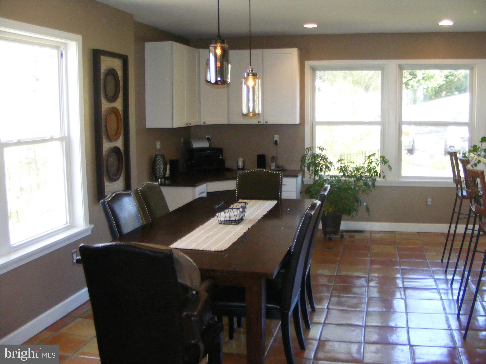 3221 Holland Cliffs Road Huntingtown, MD 20639 - Photo 2 of 14 Interior (General)