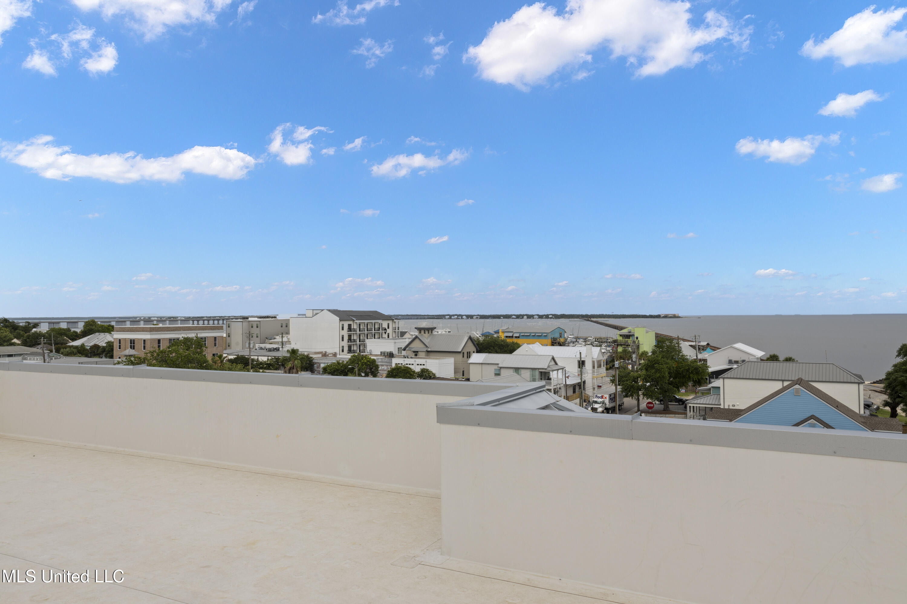 124 Court Street, Unit 203 Bay St. Louis, MS 39520 - Photo 16 of 55 068