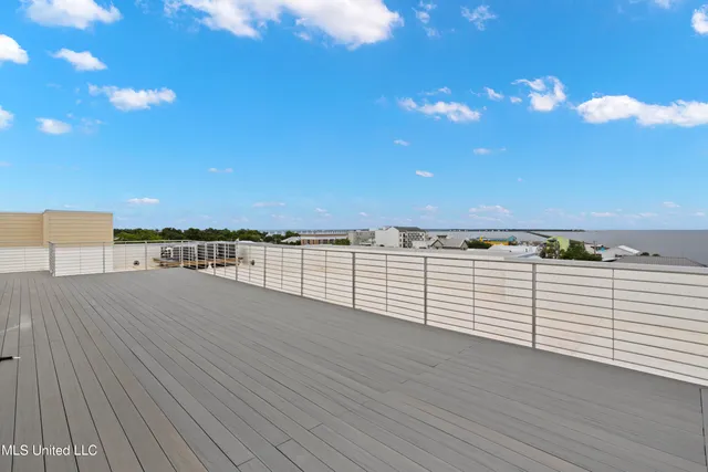 $389,900 | 124 Court Street, Unit 203, Bay St. Louis, MS 39520