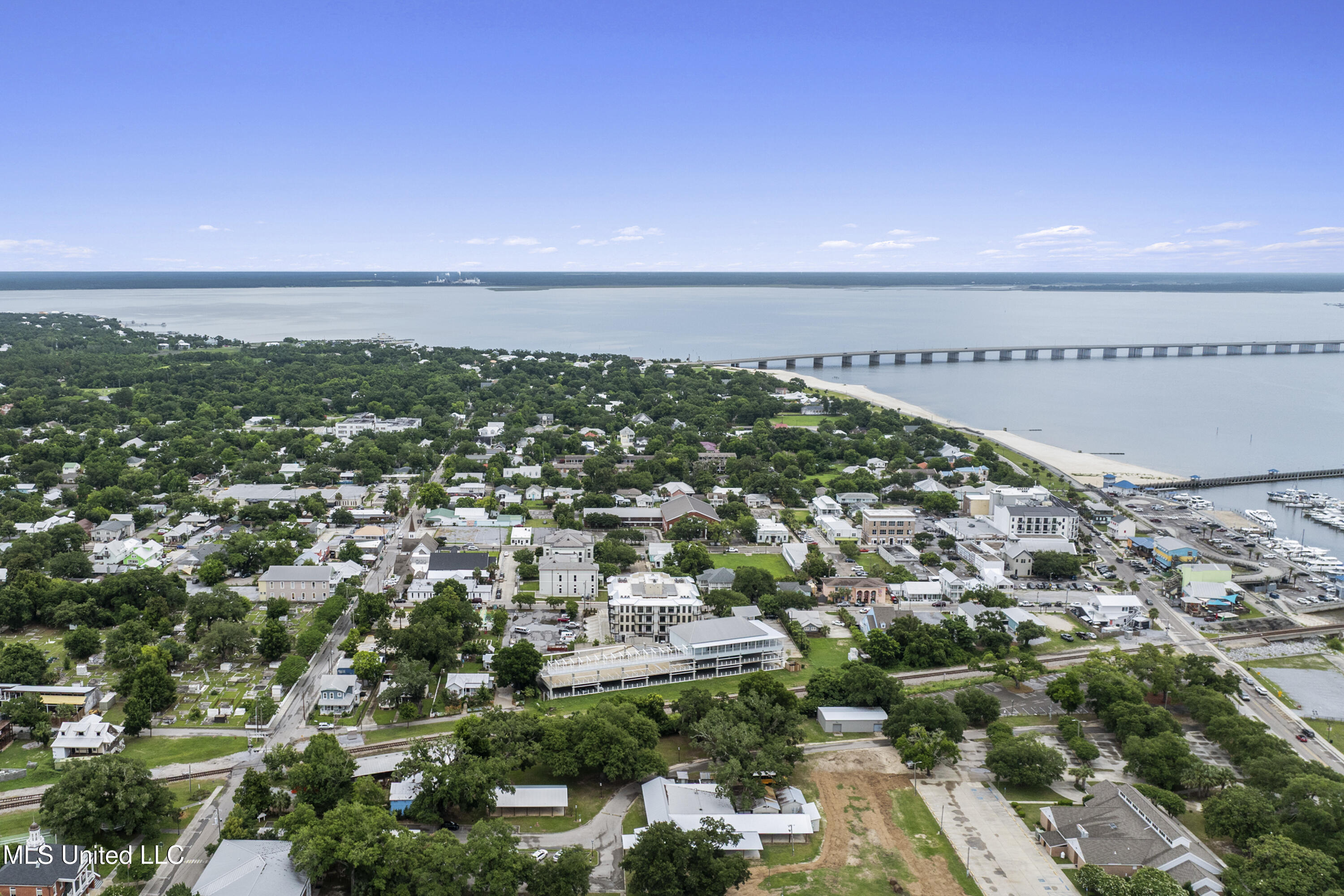 124 Court Street, Unit 203 Bay St. Louis, MS 39520 - Photo 27 of 55 097