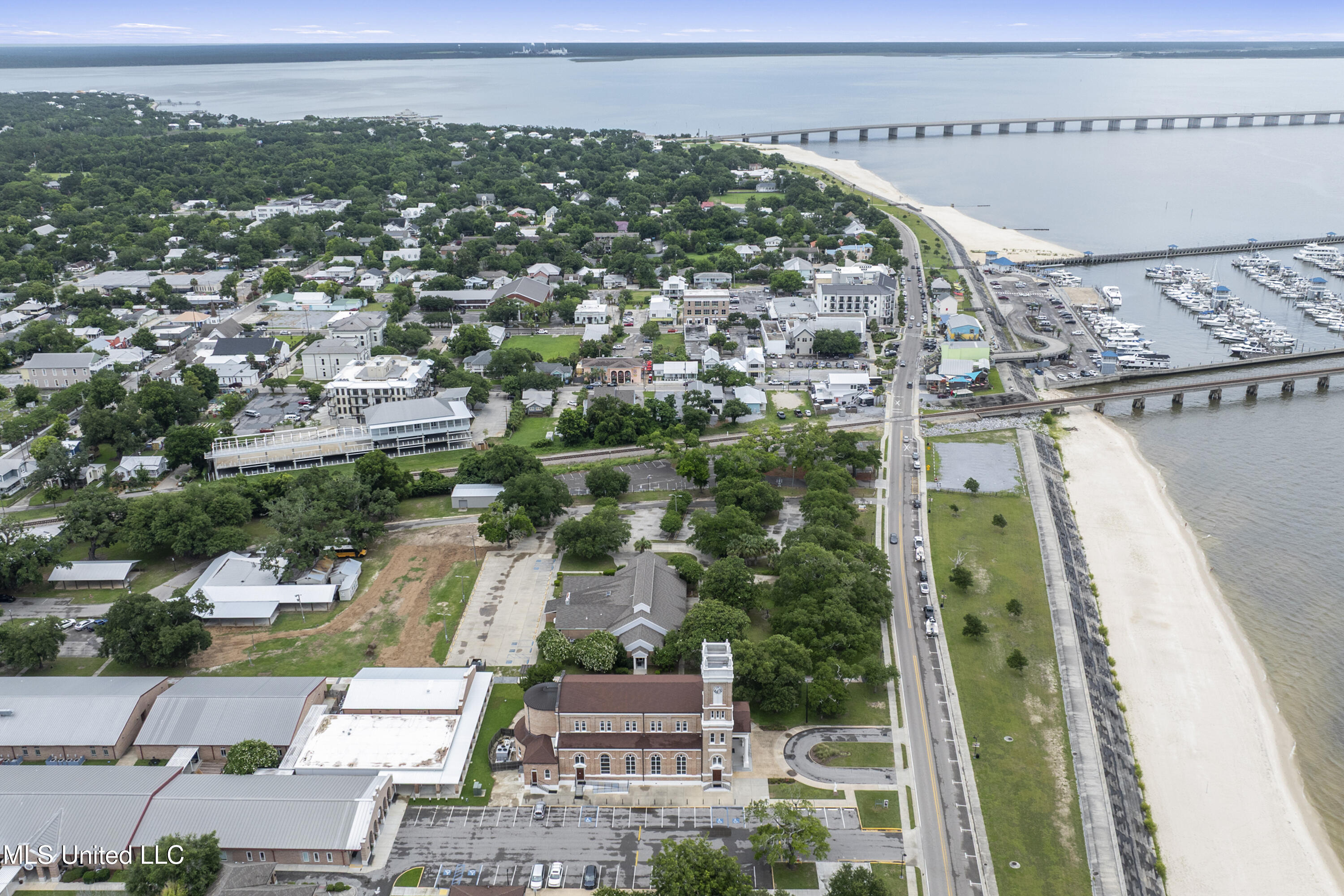 124 Court Street, Unit 203 Bay St. Louis, MS 39520 - Photo 28 of 55 096