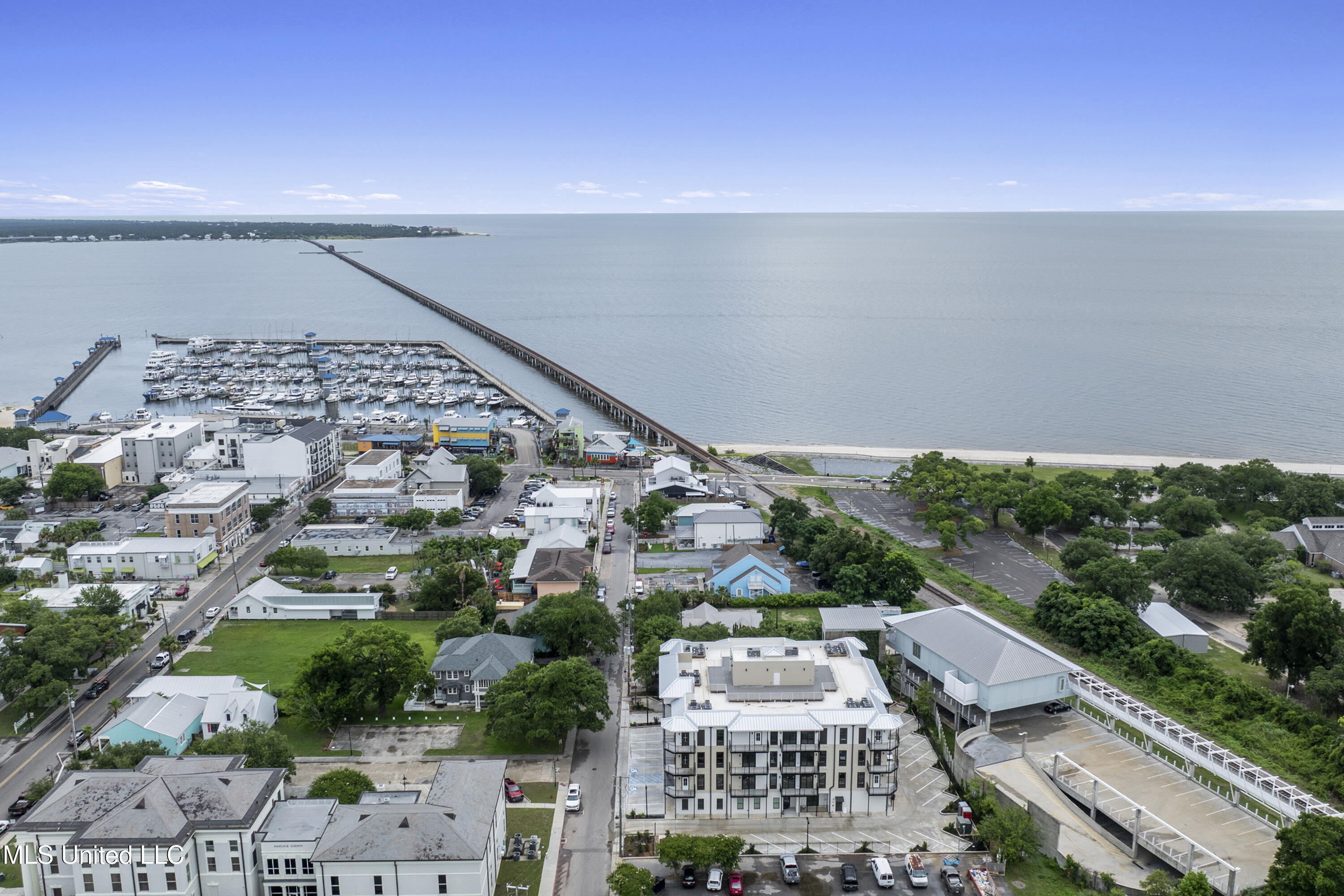 124 Court Street, Unit 203 Bay St. Louis, MS 39520 - Photo 42 of 55 082