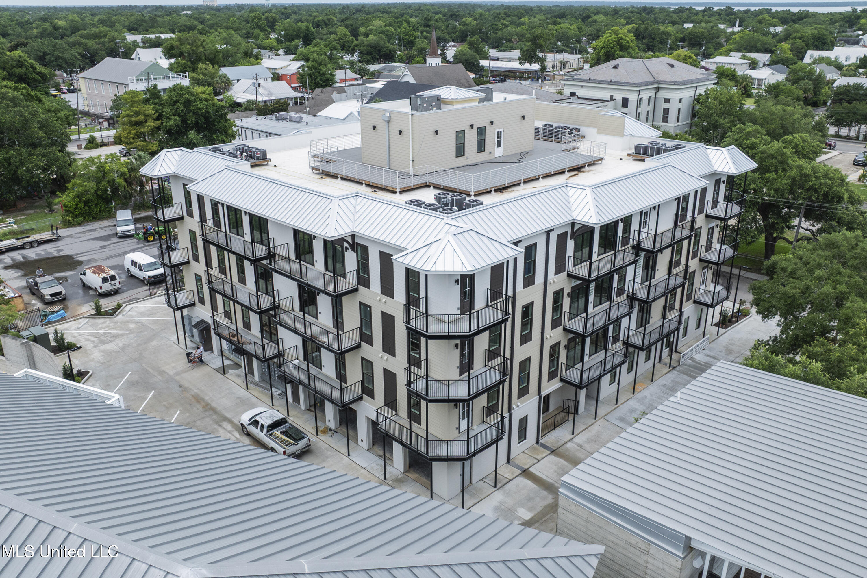 124 Court Street, Unit 203 Bay St. Louis, MS 39520 - Photo 44 of 55 080