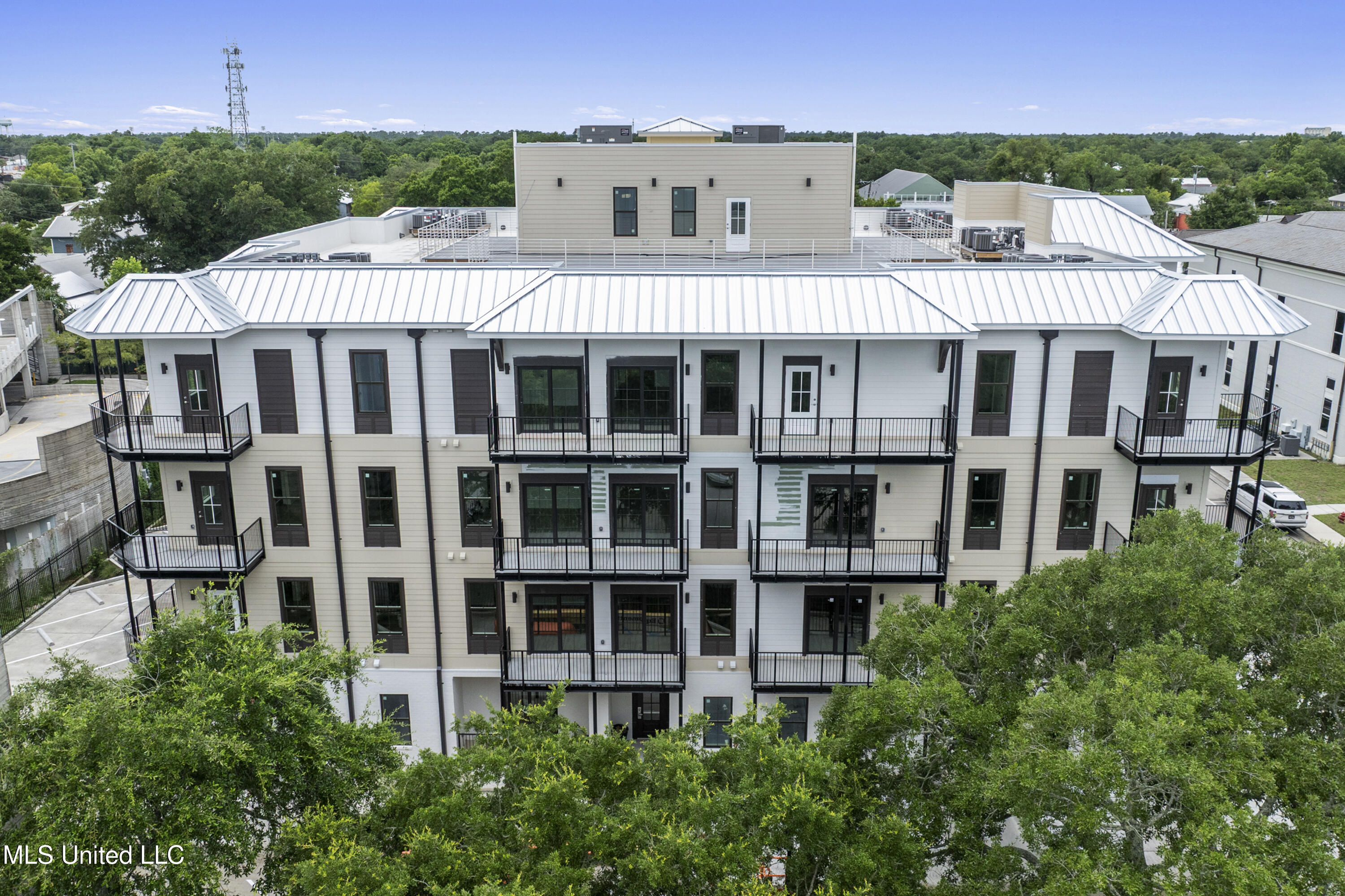 124 Court Street, Unit 203 Bay St. Louis, MS 39520 - Photo 46 of 55 078