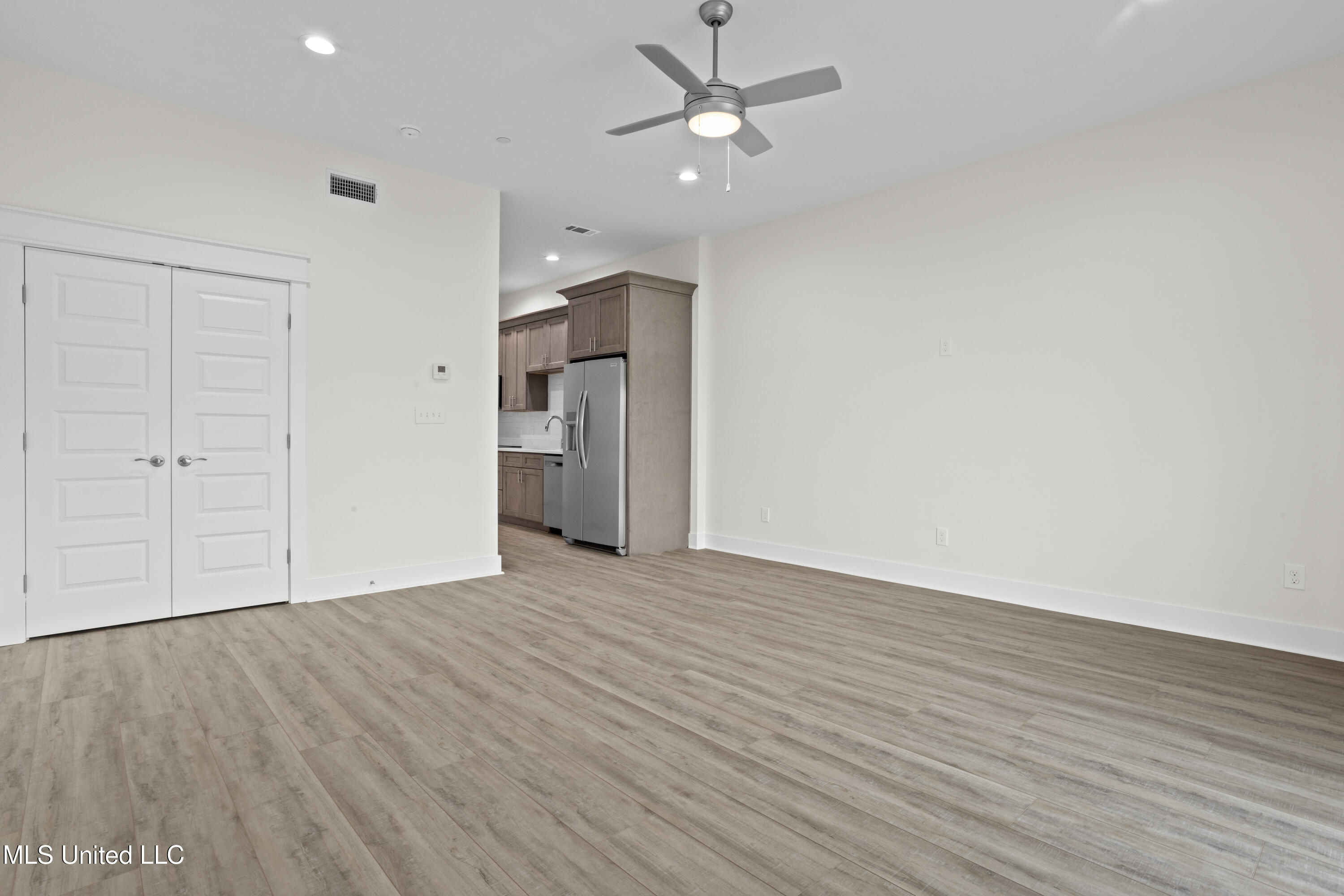 124 Court Street, Unit 203 Bay St. Louis, MS 39520 - Photo 7 of 55 029