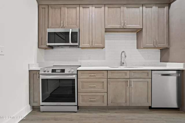 $389,900 | 124 Court Street, Unit 203, Bay St. Louis, MS 39520