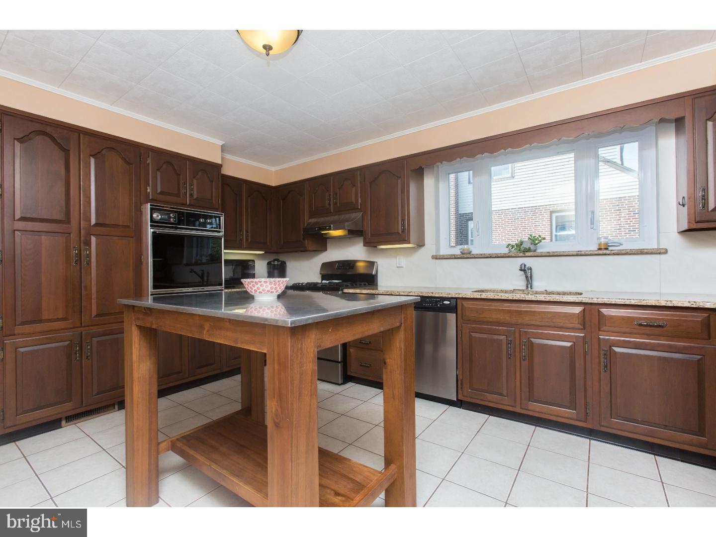 539 Hempstead Road Springfield, PA 19064 - Photo 6 of 25 Kitchen