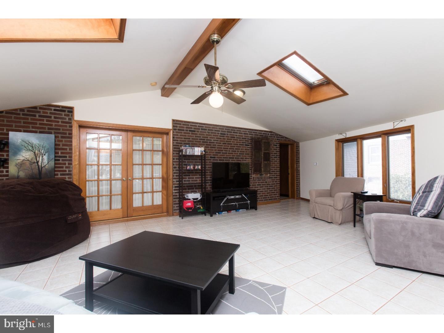 539 Hempstead Road Springfield, PA 19064 - Photo 10 of 25 Great Room