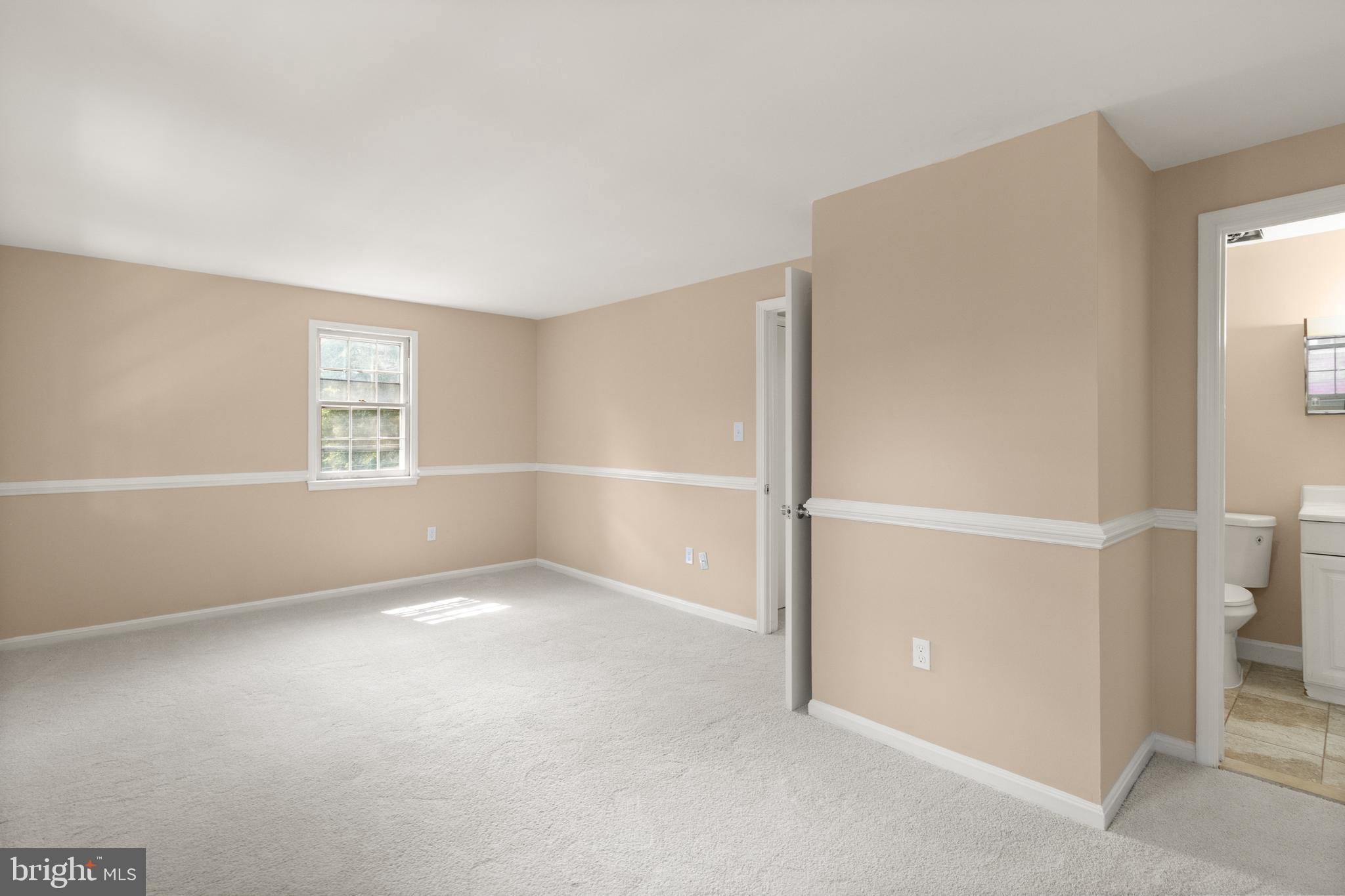 13143 Putnam Circle Woodbridge, VA 22191 - Photo 18 of 38 a view of an empty room with a window