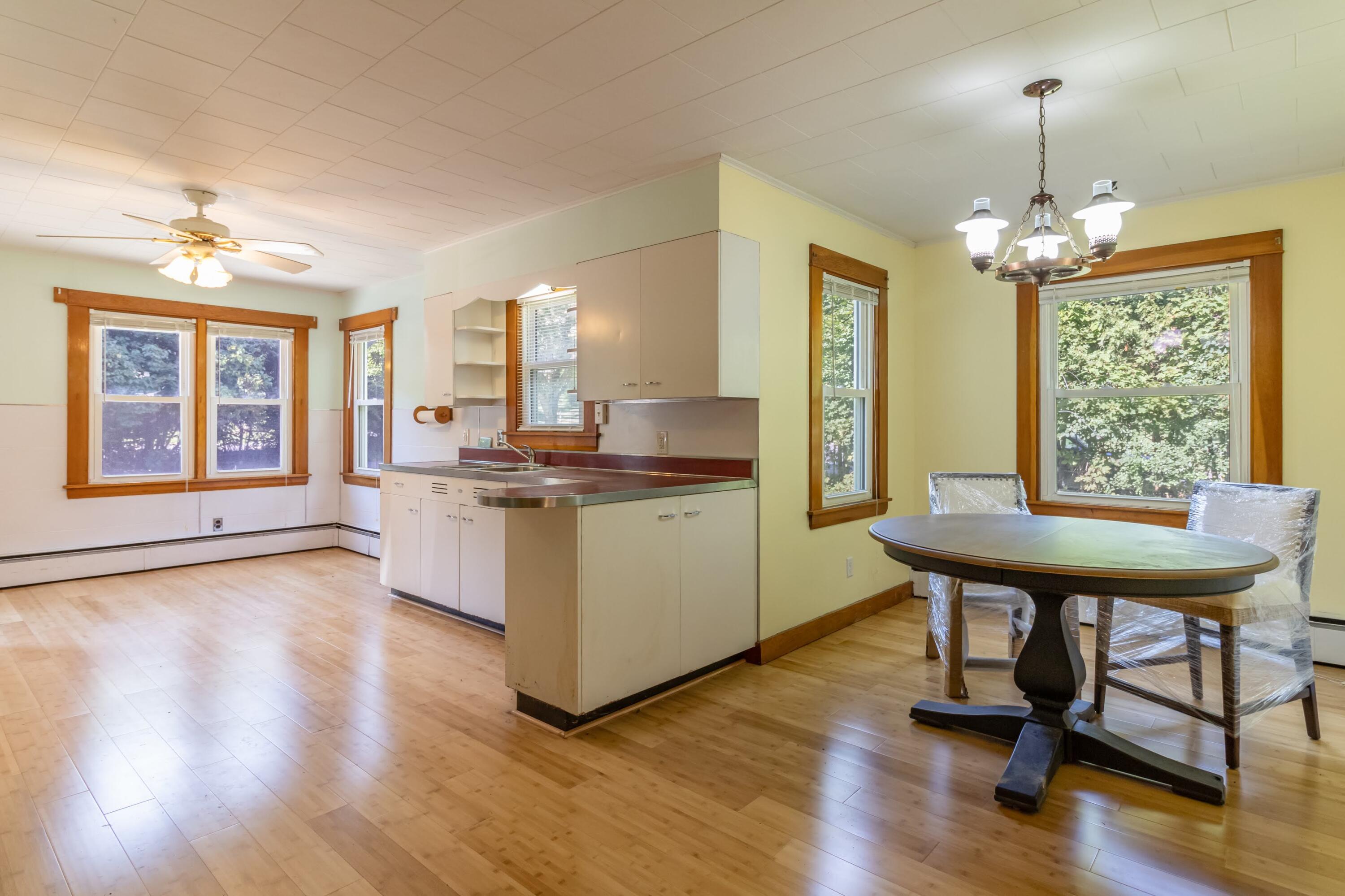 201 Main Road South Hampden, ME 04444 - Photo 9 of 29 201 Main Rd S Interiors-7