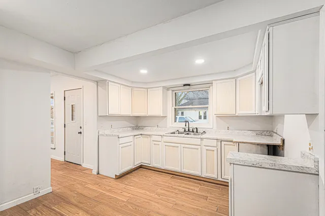 $189,900 | 2249 East Montgomery Road, Hillsdale, MI 49242