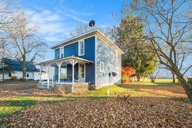 $189,900 | 2249 East Montgomery Road, Hillsdale, MI 49242