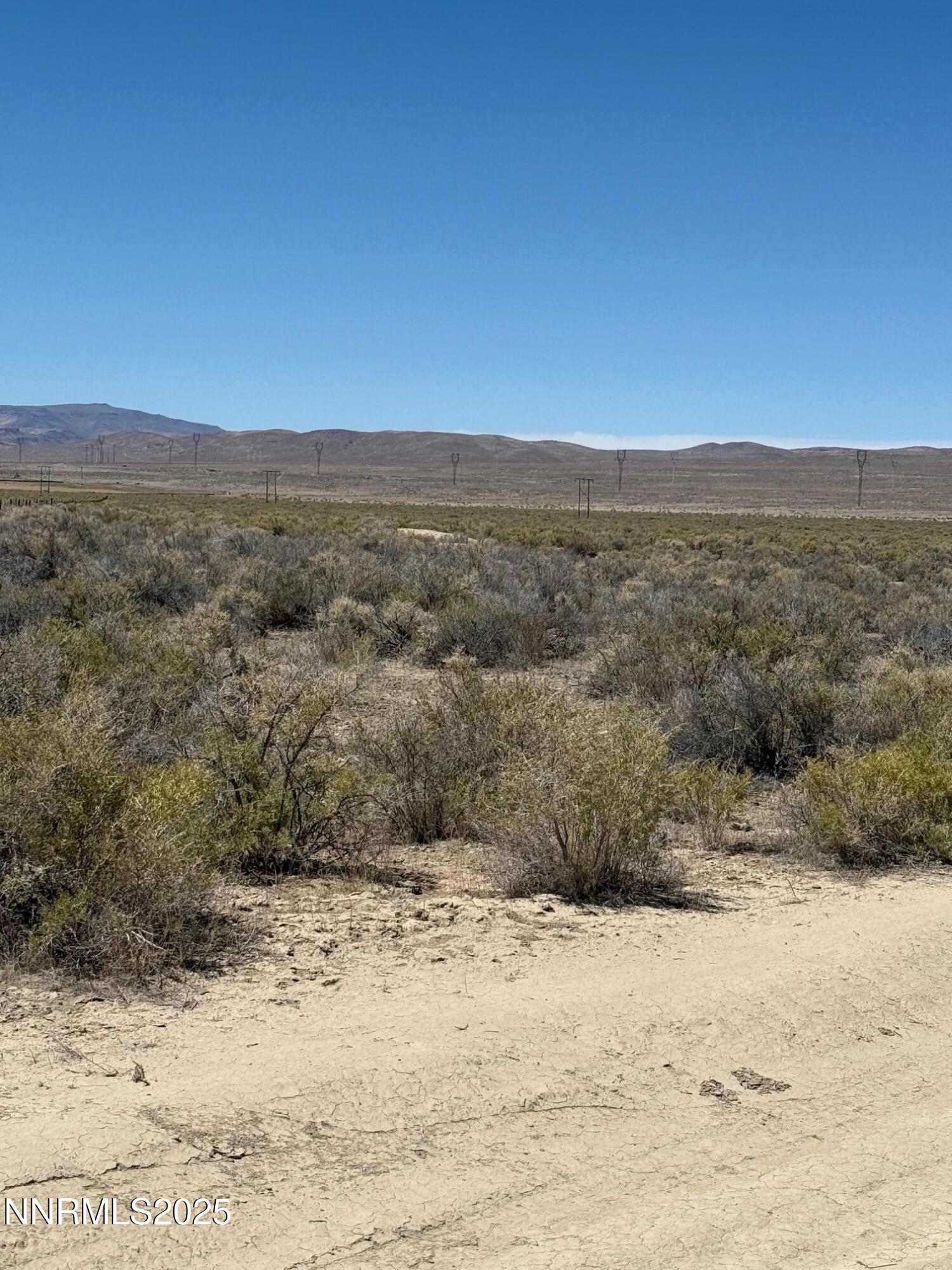 27 St Lovelock Nv 89419 Lovelock, NV 89419 - Photo 2 of 4 a view of outdoor space yard and mountain view