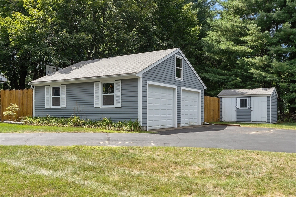 81 Landham Road Sudbury, MA 01776 - Photo 5 of 41 Gallery Image 5