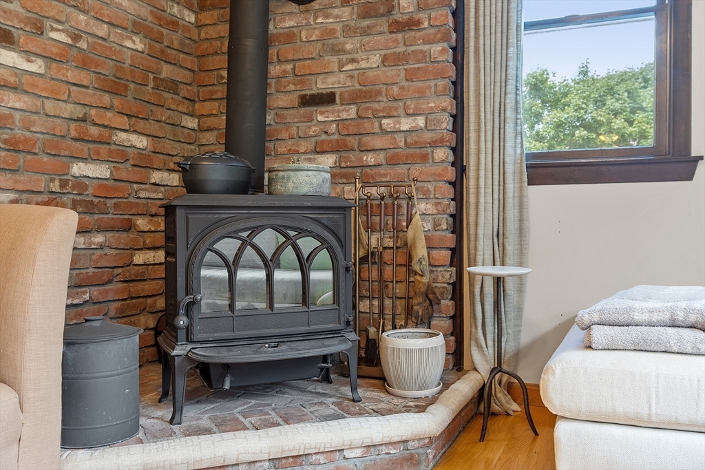 81 Landham Road Sudbury, MA 01776 - Photo 8 of 41 Gallery Image 8