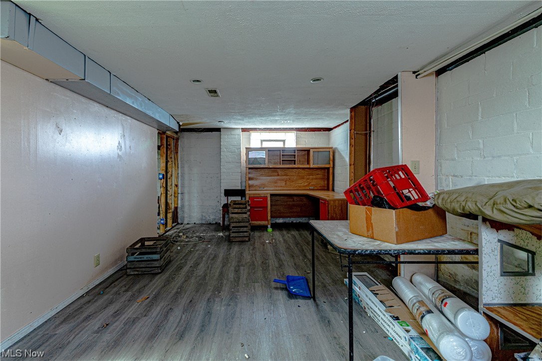3337 Ralph Avenue Cleveland, OH 44109 - Photo 25 of 30 Gallery Image 25