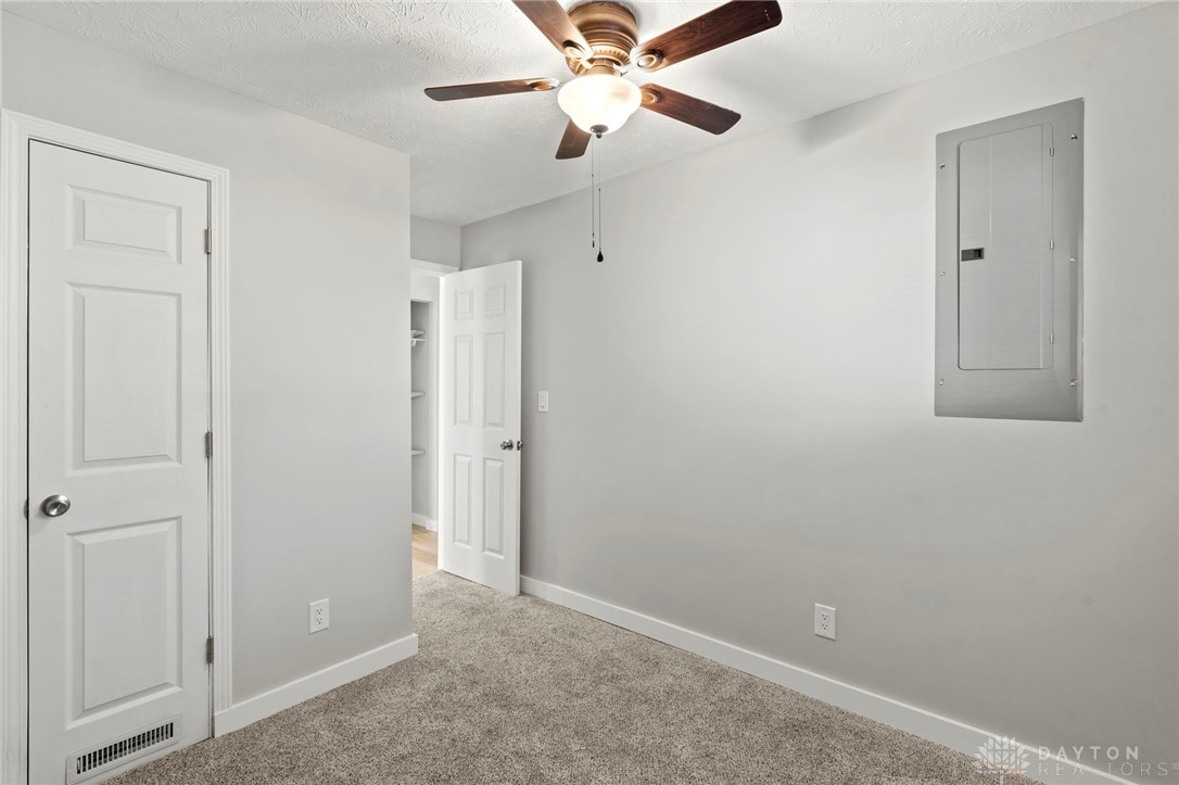 2942 Lantz Road Beavercreek, OH 45434 - Photo 18 of 34