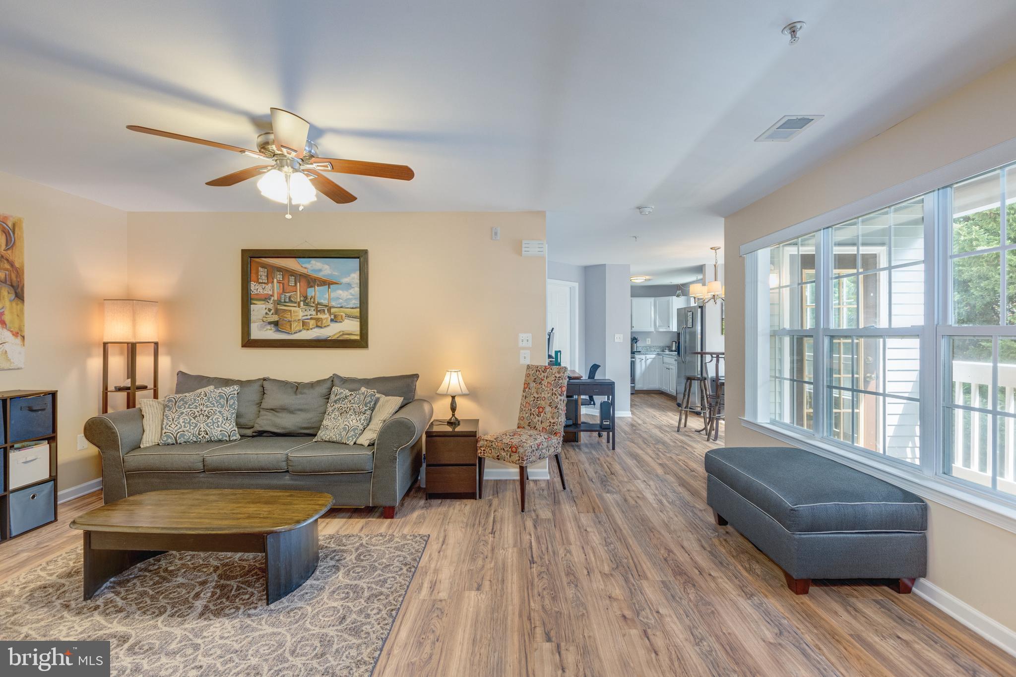 635 Constellation Square Southeast, Unit G Leesburg, VA 20175 - Photo 3 of 15 Living Room