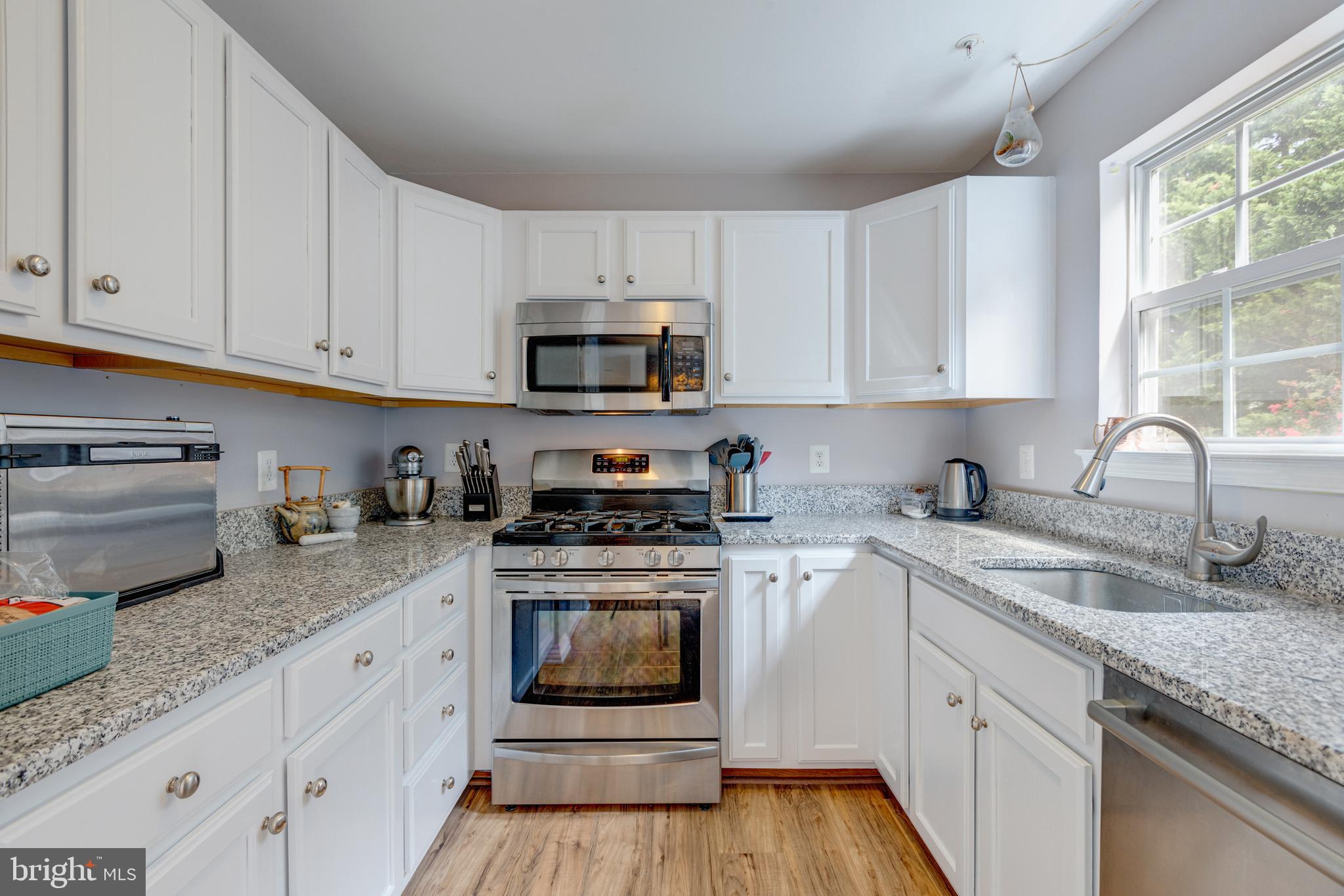 635 Constellation Square Southeast, Unit G Leesburg, VA 20175 - Photo 7 of 15 Kitchen