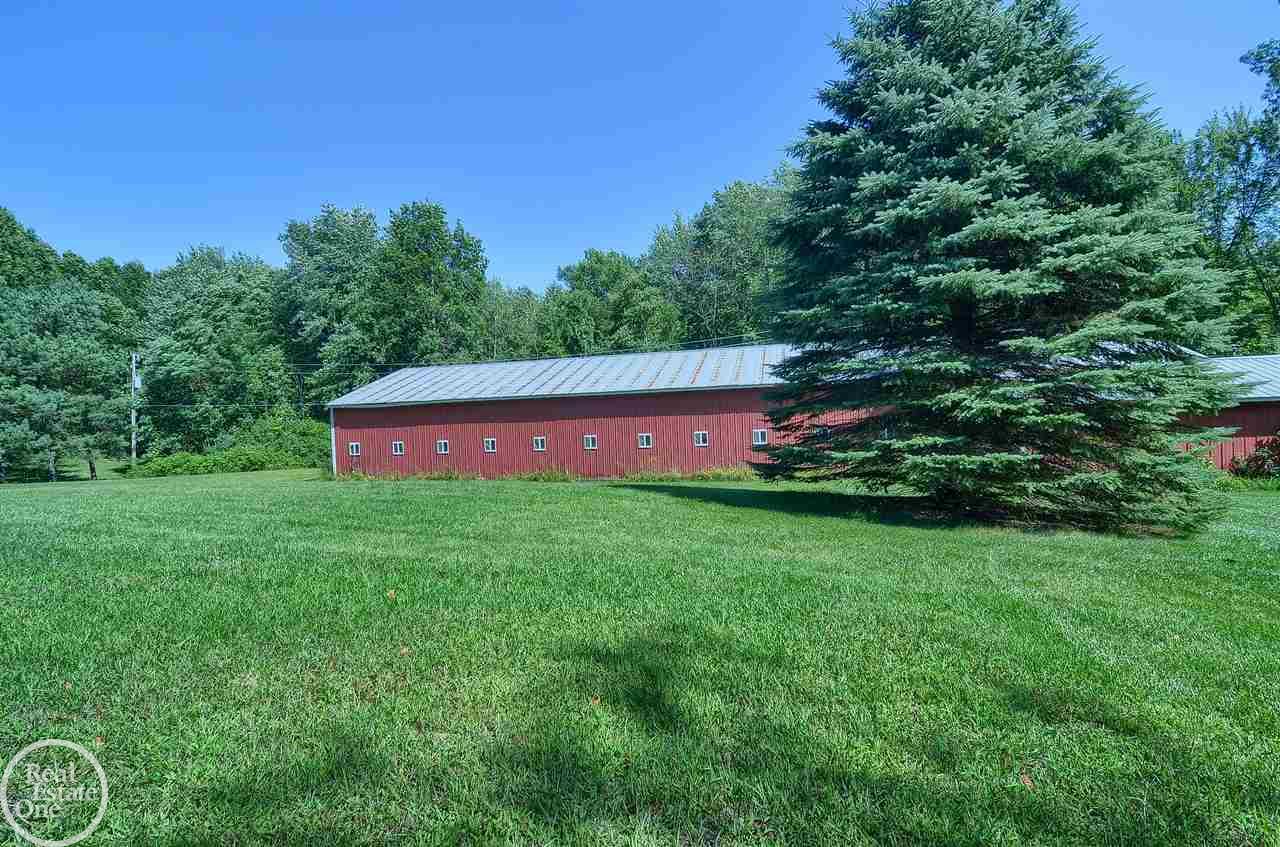 4600 Lake George Road Leonard, MI 48367 - Photo 14 of 51 50007102-13.JPG