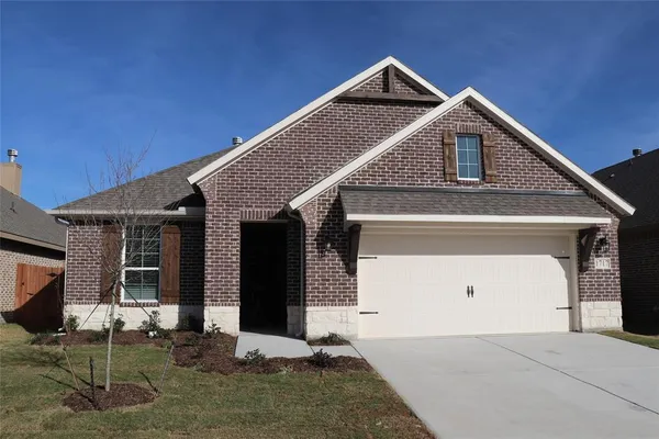 $2,395 | 1717 Victoria Drive, Fort Worth, TX 76131
