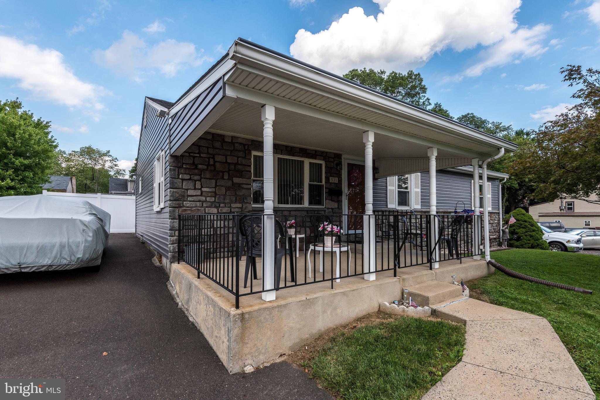 531 West County Line Road Warminster, PA 18974 - Photo 3 of 39