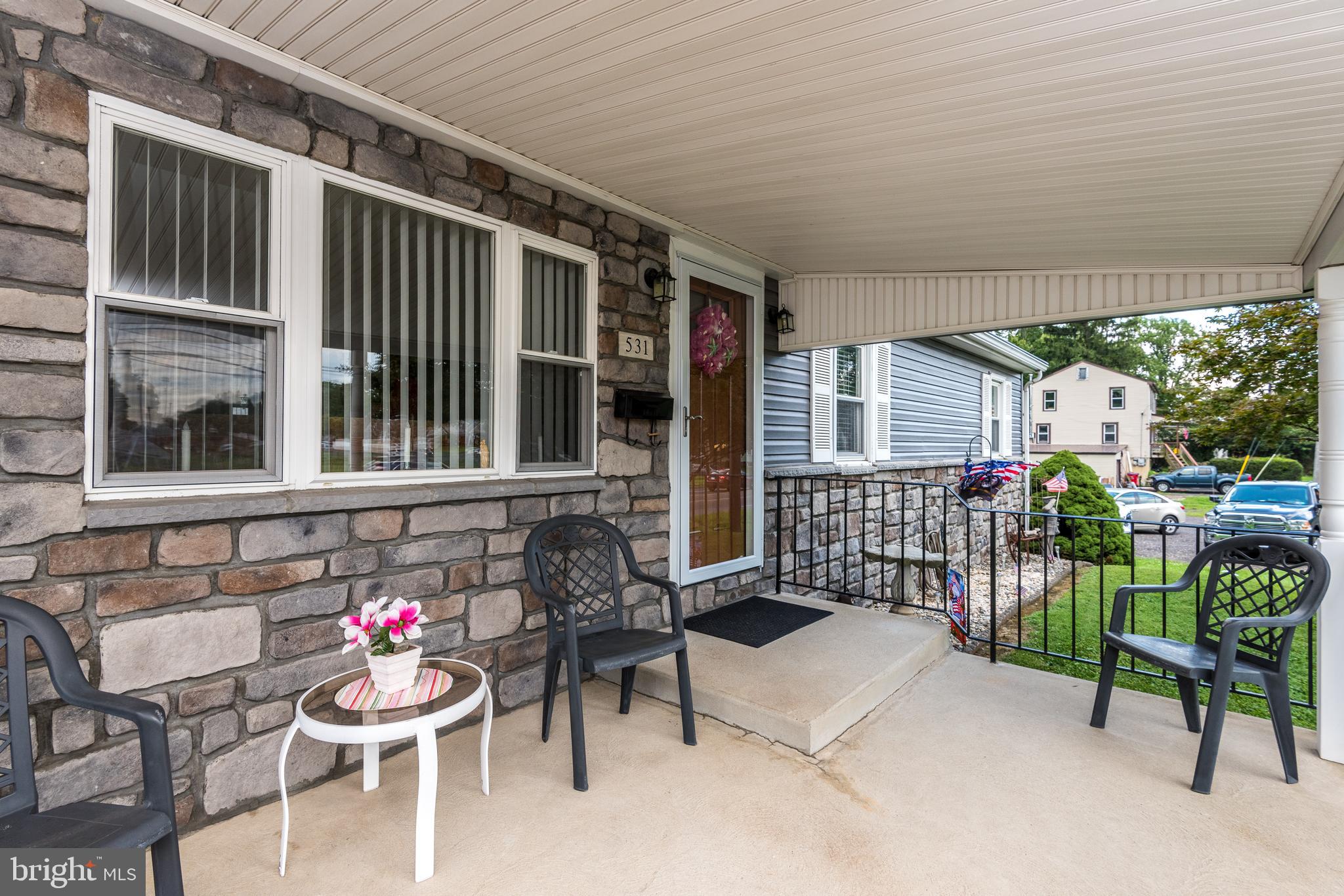 531 West County Line Road Warminster, PA 18974 - Photo 4 of 39