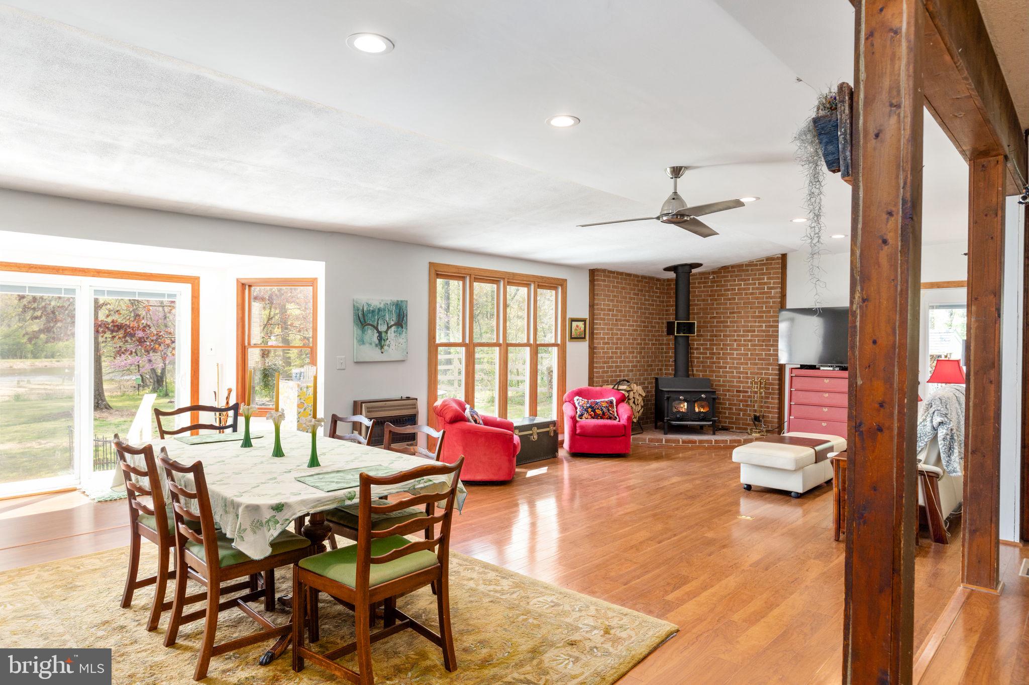 33611 Austin Grove Road Bluemont, VA 20135 - Photo 14 of 38 Dining room opens to the deck