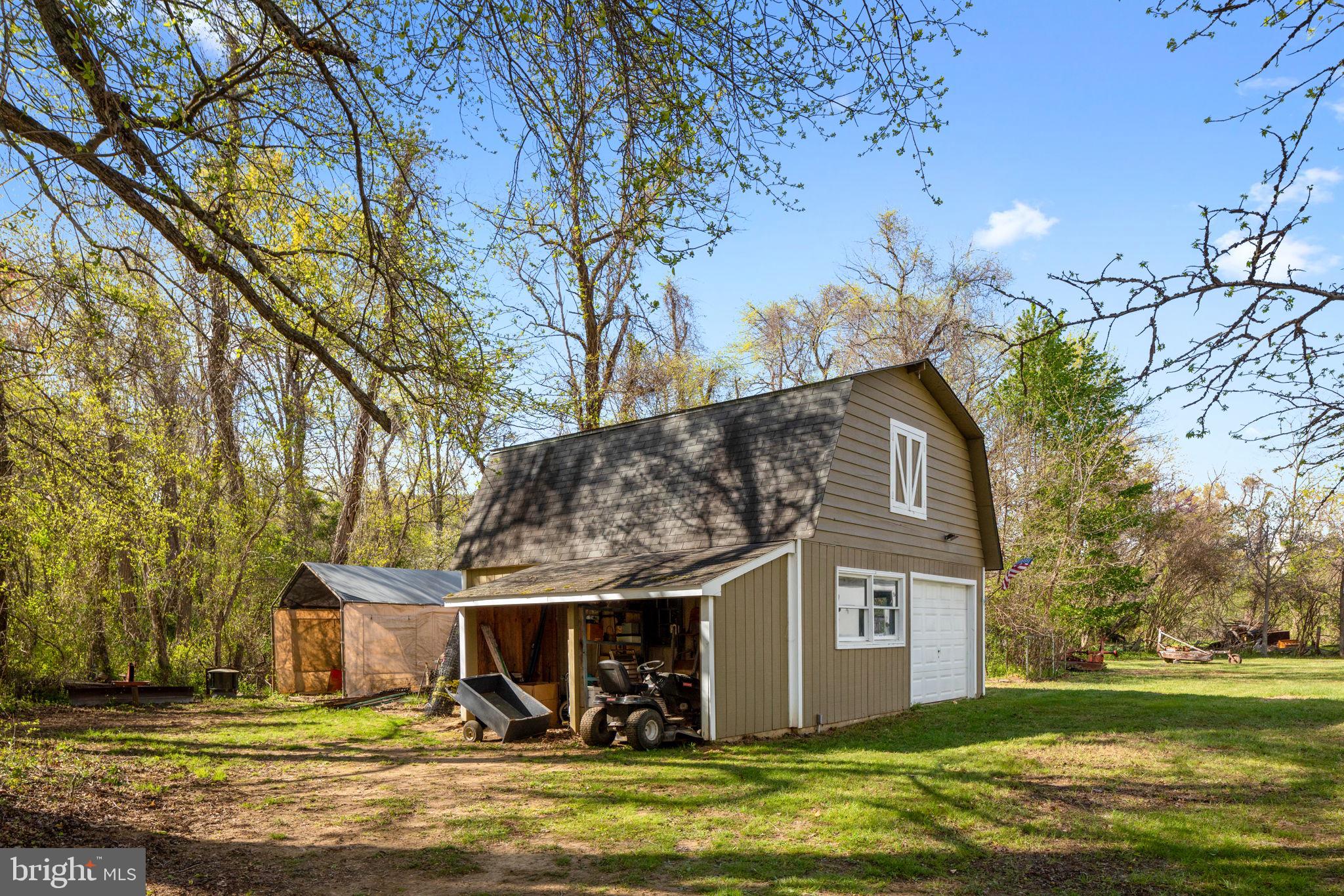 33611 Austin Grove Road Bluemont, VA 20135 - Photo 9 of 38 Garage or workshop