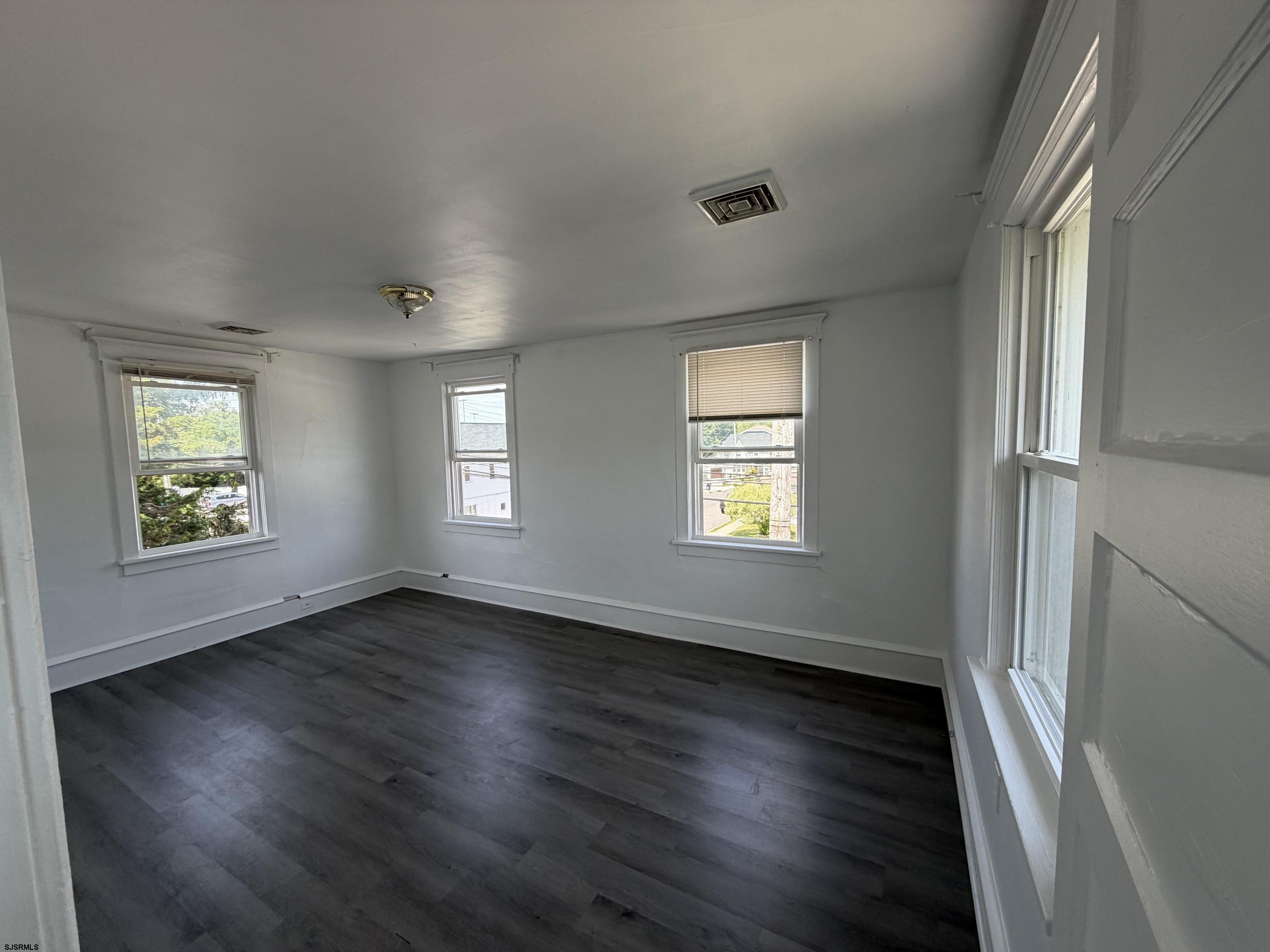 1052 Shore Road Linwood, NJ 08221 - Photo 9 of 15