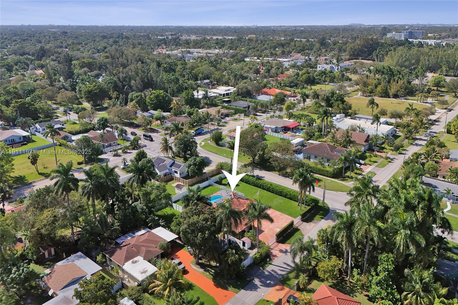 2 Northeast 160th Street Miami, FL 33162 - Photo 52 of 54 an aerial view of residential houses with outdoor space and trees