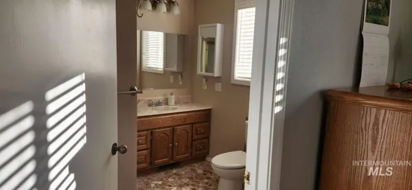 $734,000 | 1027 Clear Creek Drive, Buhl, ID 83316