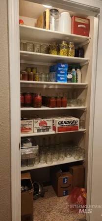 $734,000 | 1027 Clear Creek Drive, Buhl, ID 83316