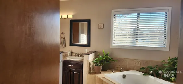 $750,000 | 1027 Clear Creek Drive, Buhl, ID 83316