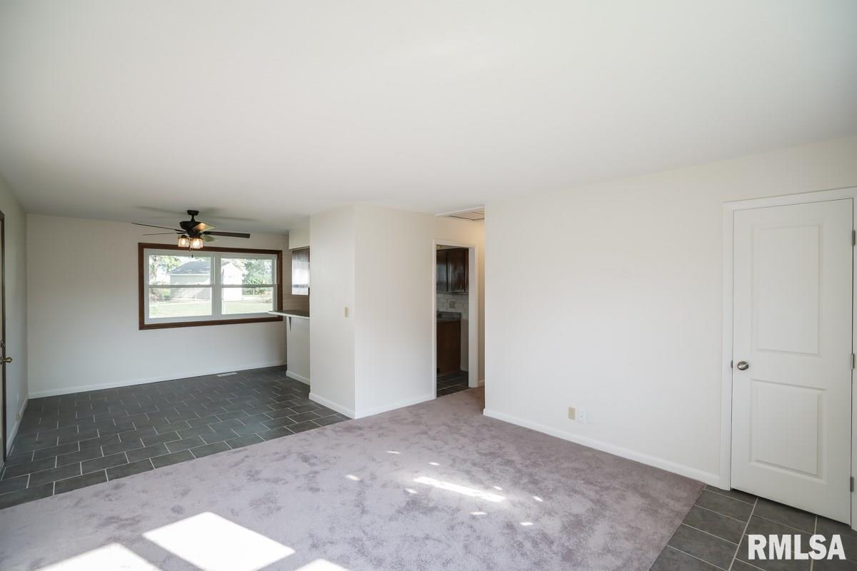 302 East Bittersweet Road Washington, IL 61571 - Photo 29 of 36 Gallery Image 29
