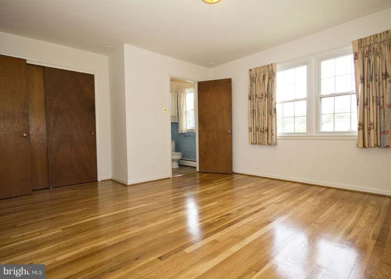 703 Squires Road Baltimore, MD 21286 - Photo 12 of 29 Bedroom (Master)