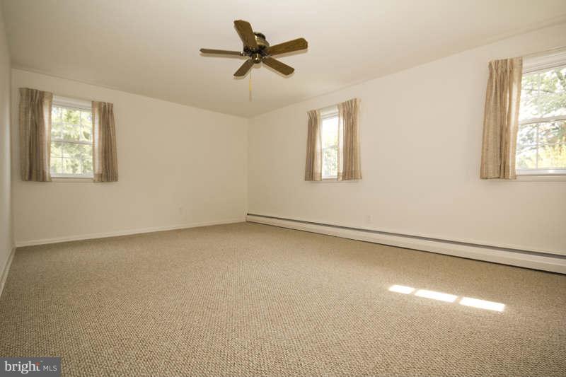 703 Squires Road Baltimore, MD 21286 - Photo 20 of 29 Family Room