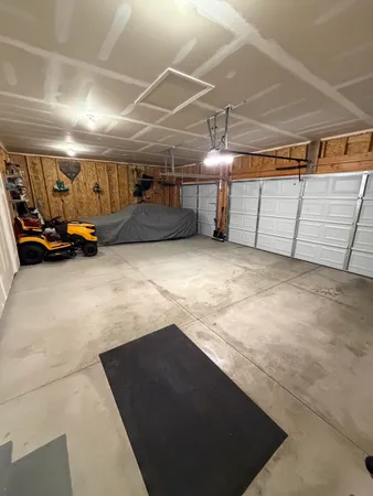 $460,000 | 9069 Heritage Drive, Romulus, MI 48174