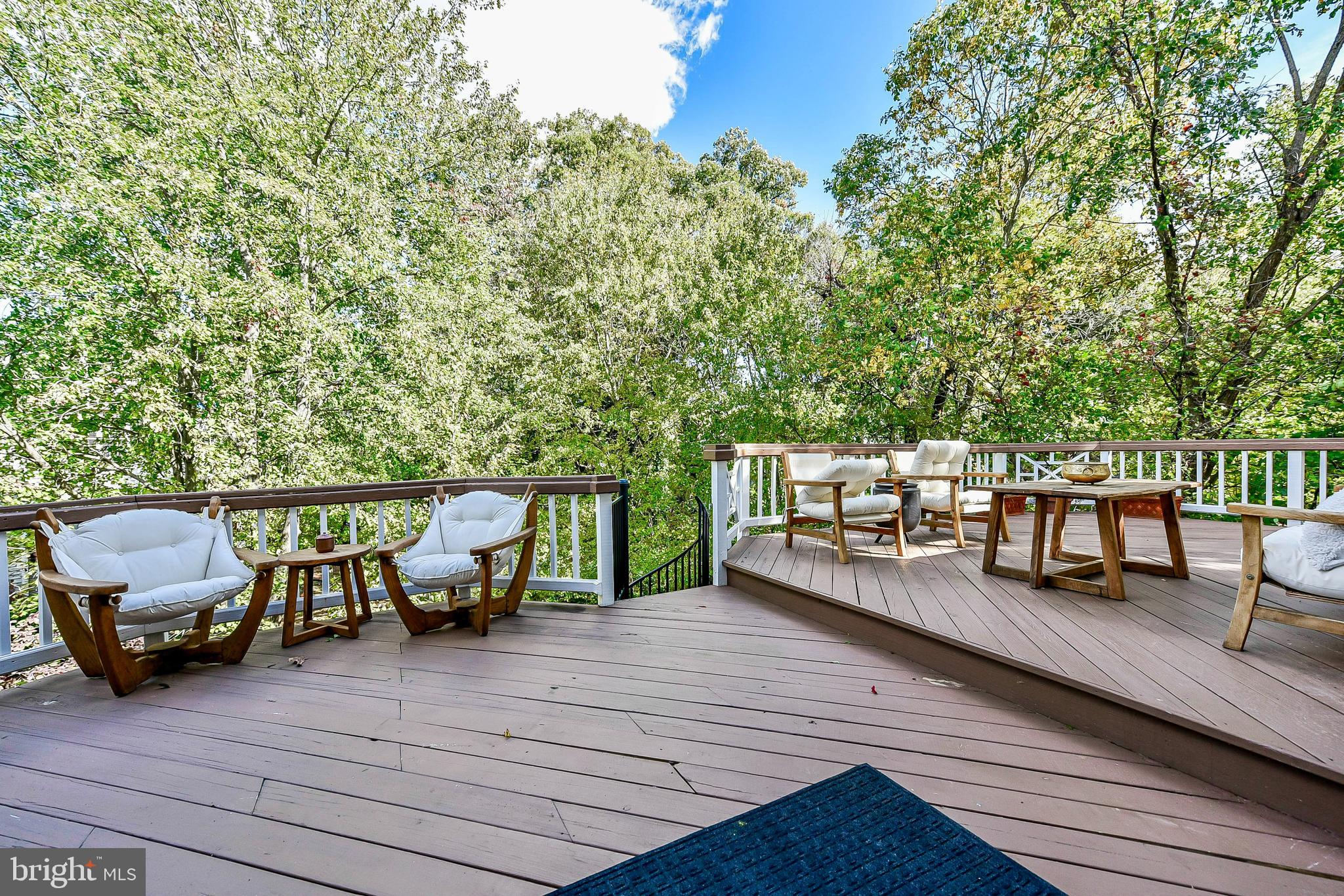 20870 Trinity Square Sterling, VA 20165 - Photo 14 of 36 WONDERFUL ENTERTAINING SPACE